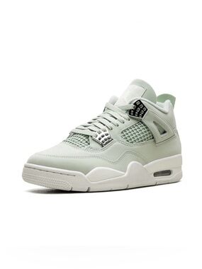 Air Jordan 4 Women's Retro Seafoam Sail Sneakers with Box size 9.5